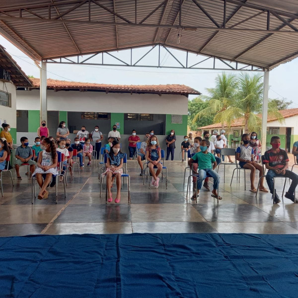 Secretaria de Educação Anuncia Retorno das Aulas Presenciais Híbridas na Escola Municipal Getúlio Vargas.