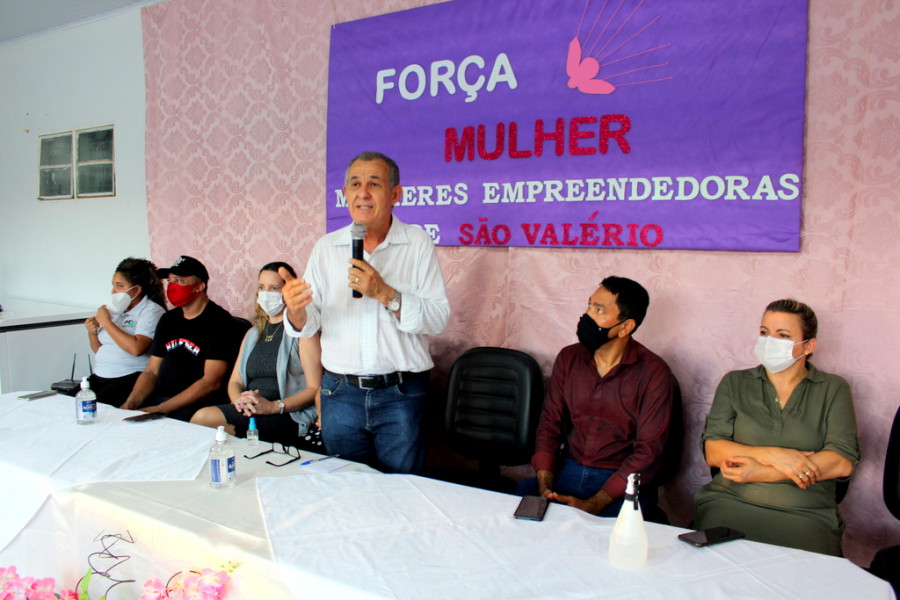 Prefeitura e SEBRAE Certificam Mulheres do Projeto Força da Mulher que Fizeram o Curso Lucre com Sabor em São Valério.